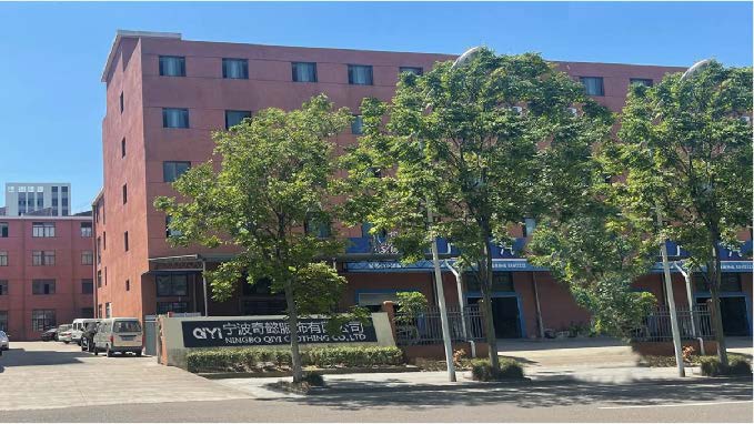 Wat maakt een betrouwbare fabrikant van vrijetijds- en sportkleding in de huidige markt